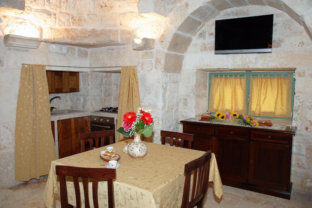 Готель Trulli Boccadoro Остуні Номер фото